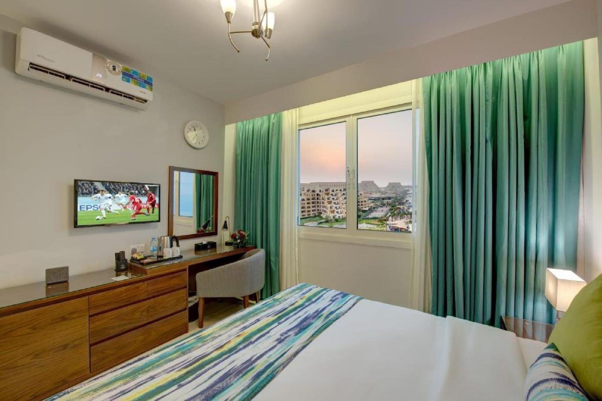 - Marjan Island Aparthotel