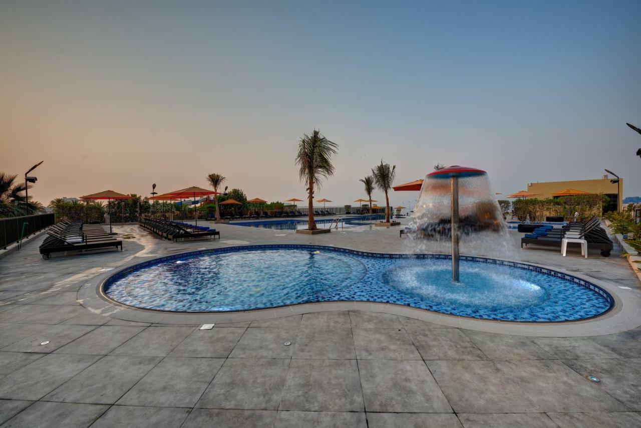 - Marjan Island Aparthotel 3*